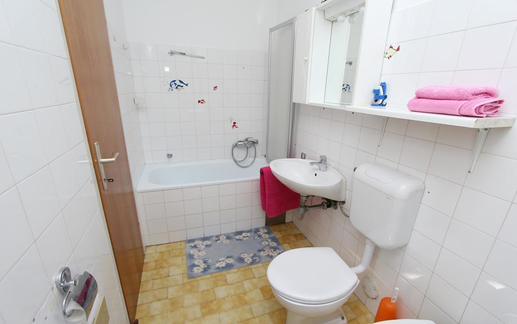 Apartment Vesna 罗维尼 客房 照片