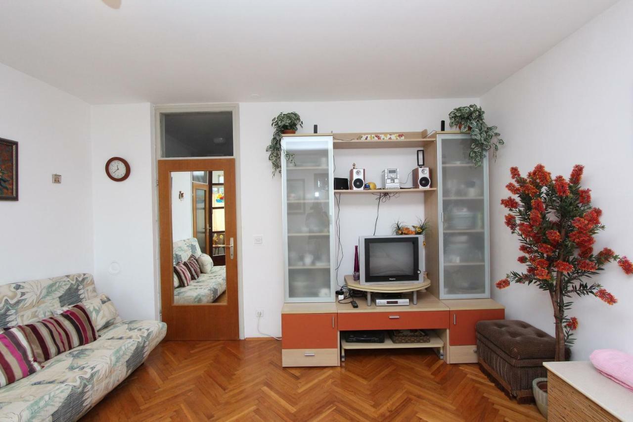 Apartment Vesna 罗维尼 外观 照片